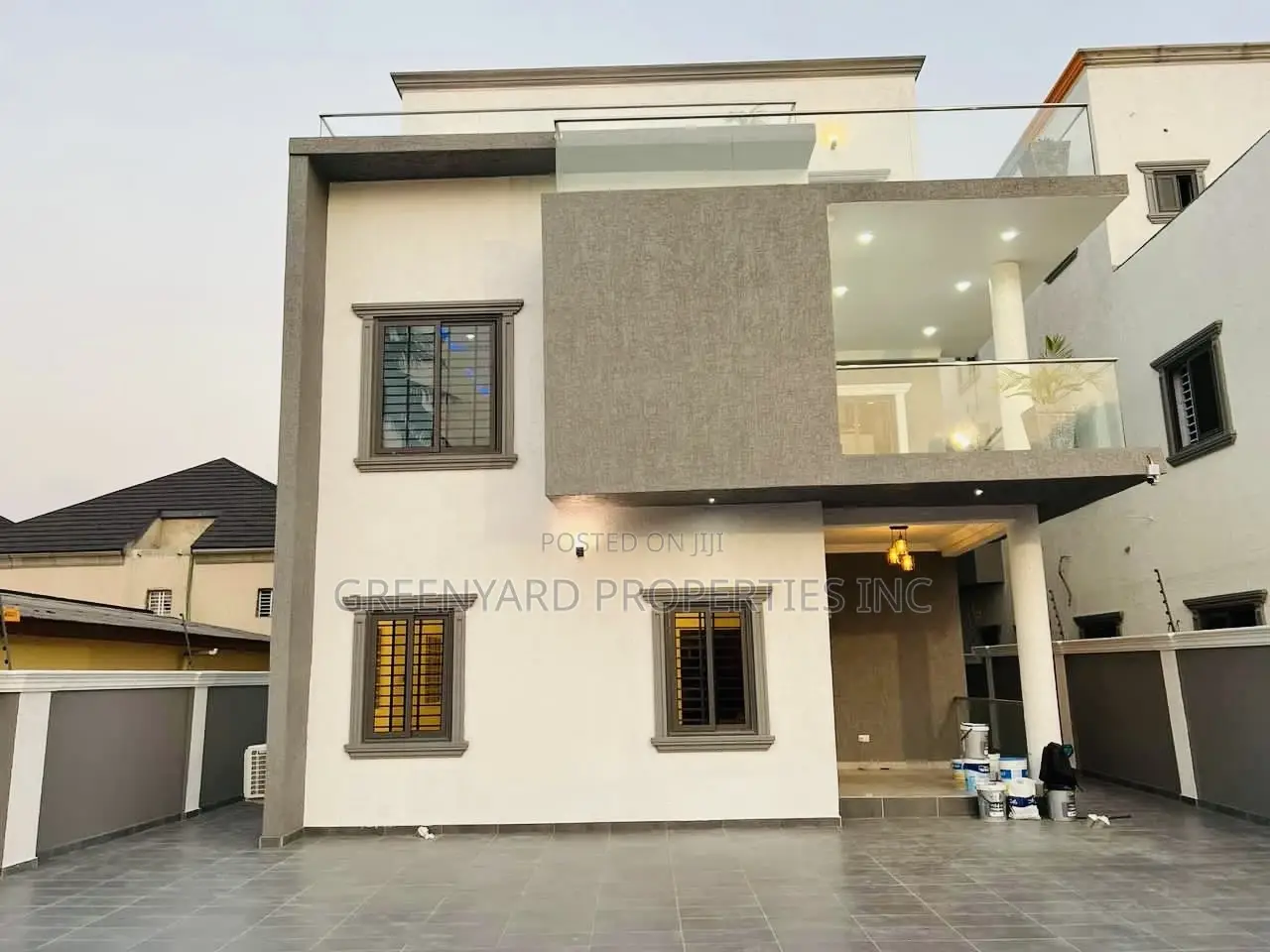 5bdrm Mansion in Mile 7, Achimota for sale