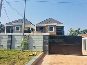 5bdrm House in Tantra Hills, Achimota for sale