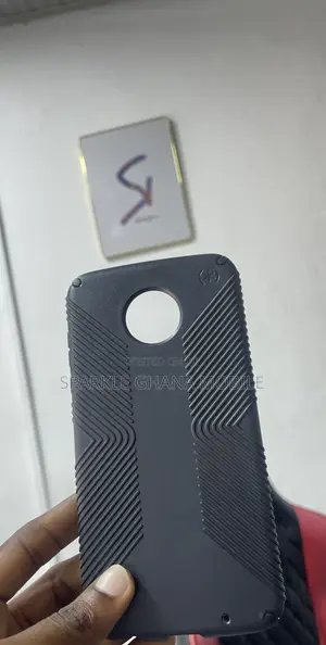 Motorola Z2 Play