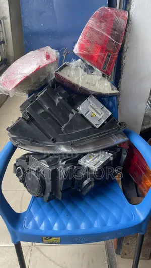 Audi A4 2005/06/07/08 Headlight Charger Taillight Set