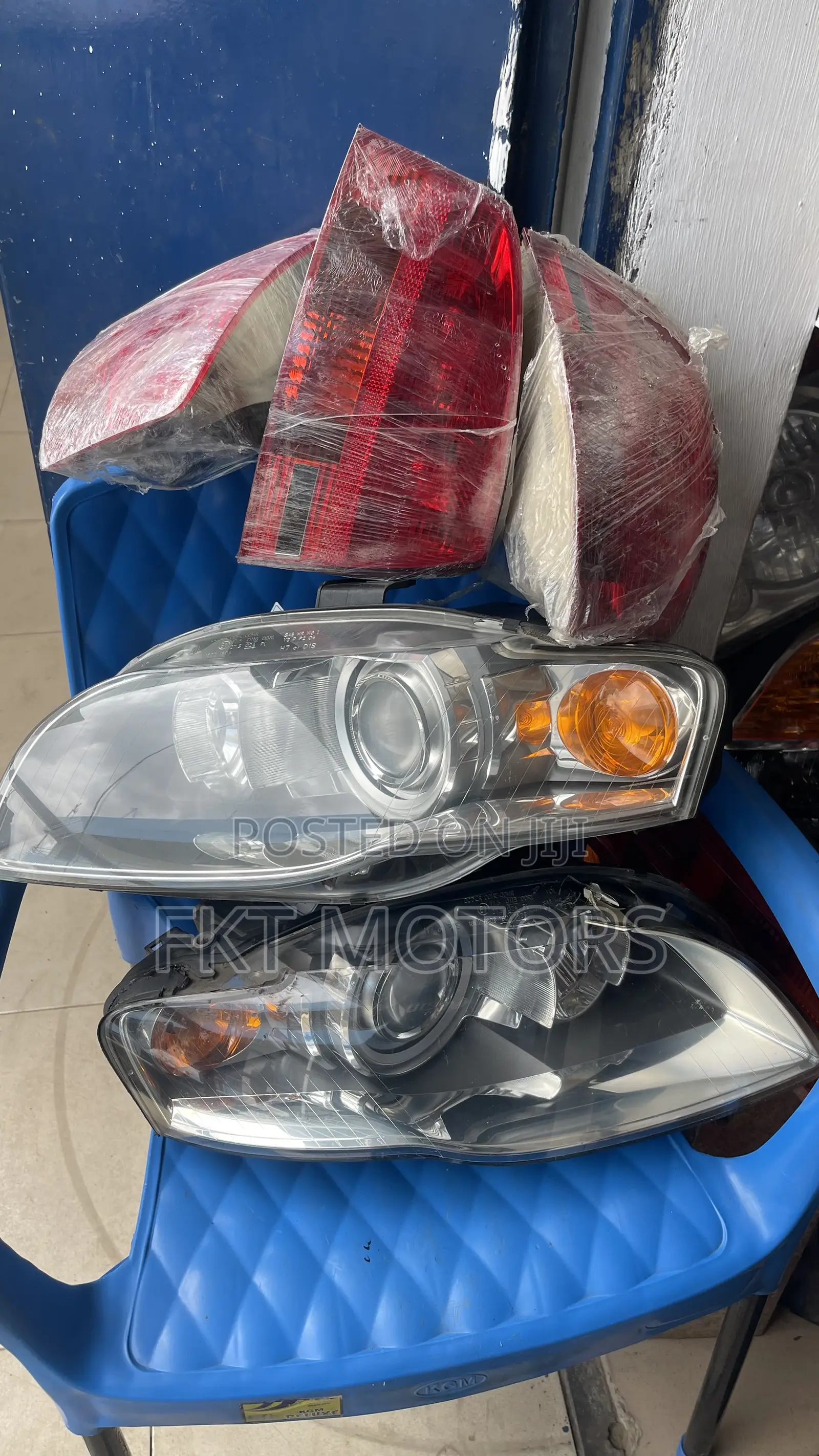 Audi A4 2005/06/07/08 Headlight Charger Taillight Set
