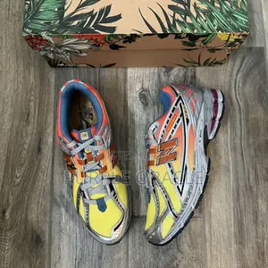 New Balance Elegant Leather Sneakers for Men