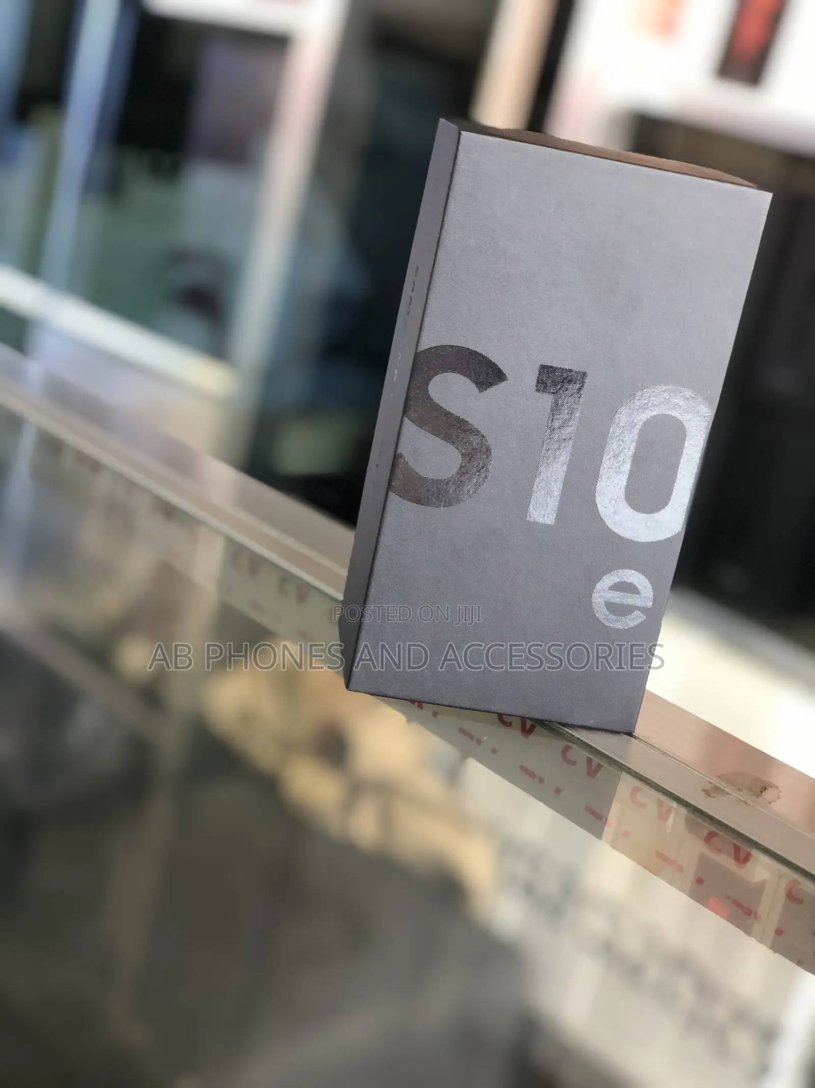 New Samsung Galaxy S10e 128 GB Black