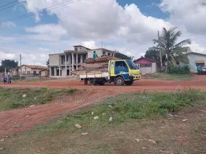 6bdrm House in Achiase Main Road, Kumasi Metropolitan for sale