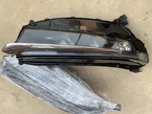 CRV 23 24 Headlight Pair