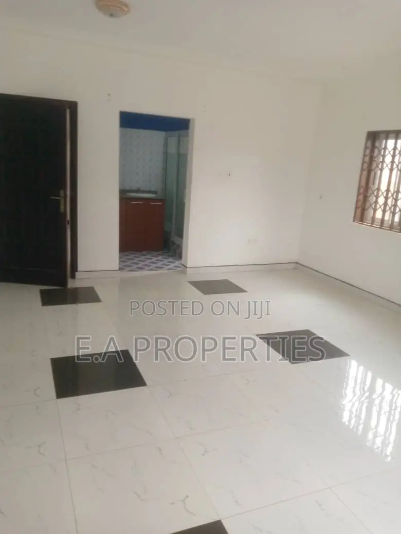 6bdrm House in E A Properties, Frafraha for sale