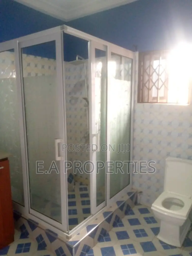 6bdrm House in E A Properties, Frafraha for sale