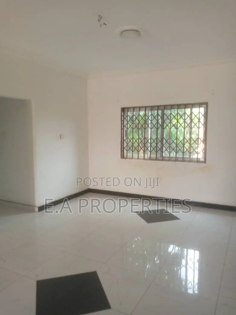 6bdrm House in E A Properties, Frafraha for sale