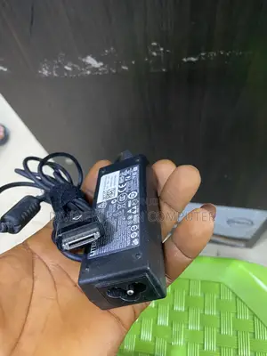 Dell Venue 11 Pro Charger/Adapter 19v~1.8A. Flat/Brush Mouth