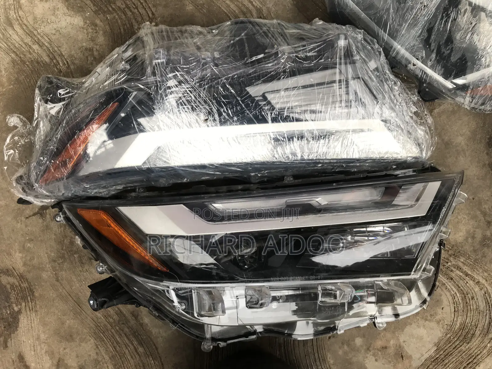 Toyota RAV4 2020 Hybrid Headlight Available