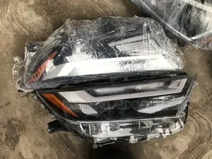 Toyota RAV4 2020 Hybrid Headlight Available