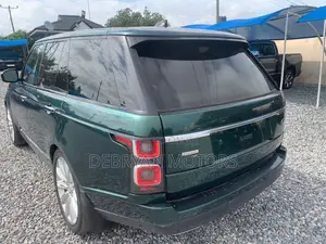 Land Rover Range Rover Vogue 2022 Green