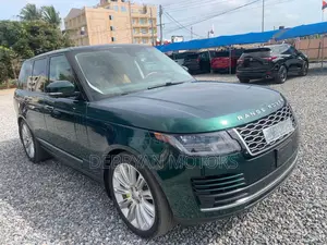 Land Rover Range Rover Vogue 2022 Green