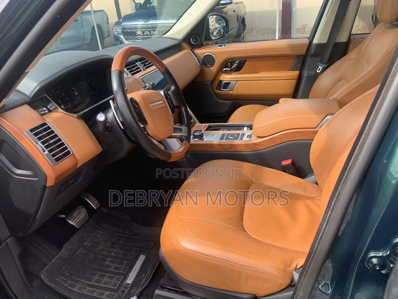 Land Rover Range Rover Vogue 2022 Green