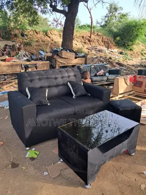 Quality 2in1 Sofa and Centre Table With Footrest