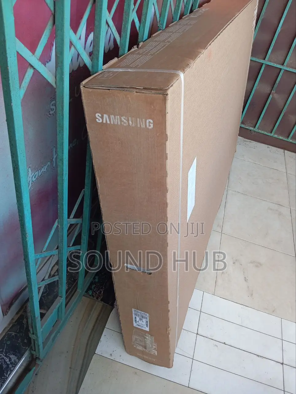 Samsung 75-Inch Class Crystal Uhd Tu-7000 Series - Uhd