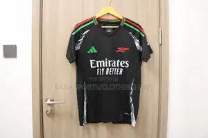 Arsenal 24/25 Away Kit