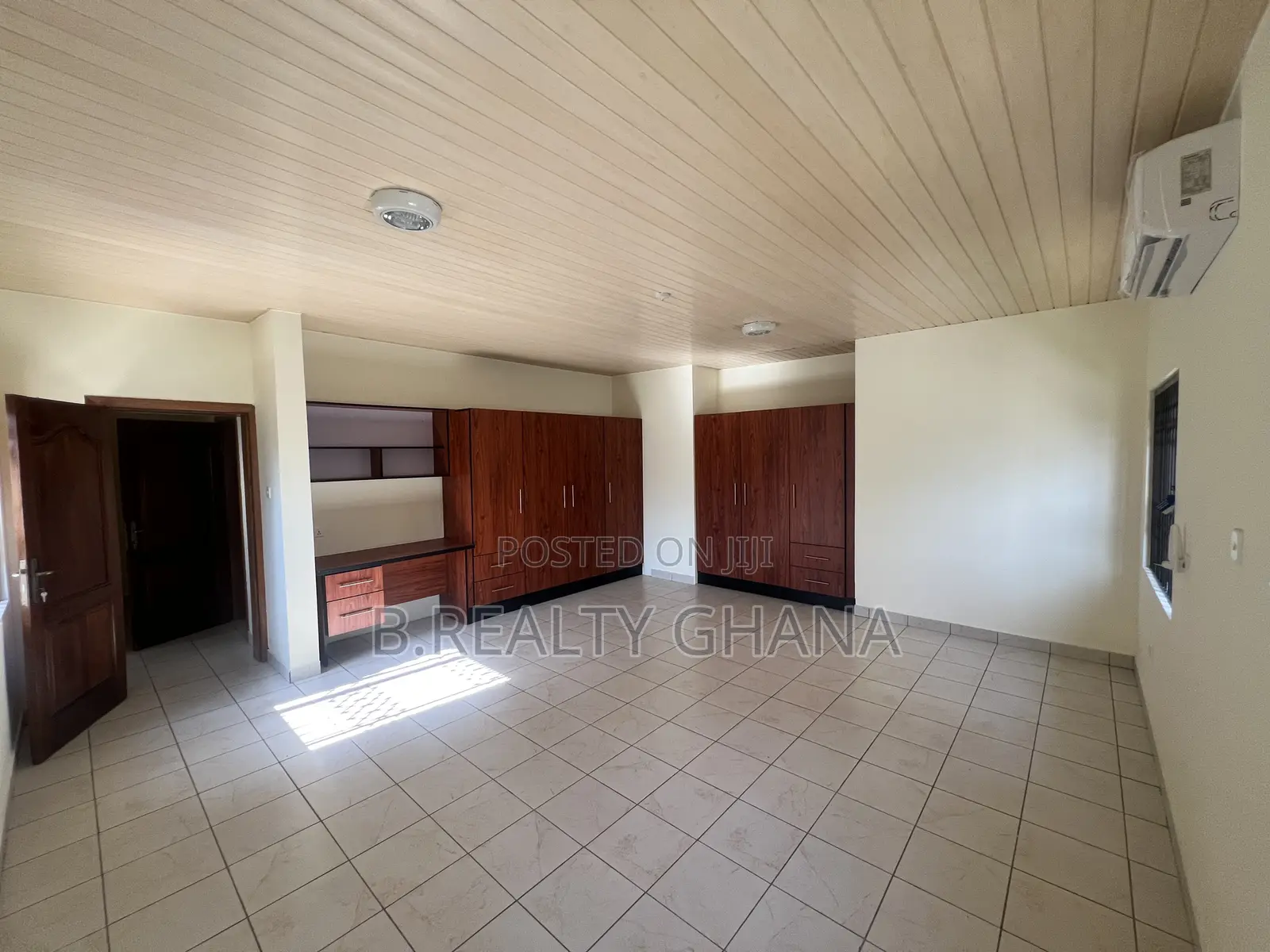 4bdrm House in Gated Community, East Legon for rent