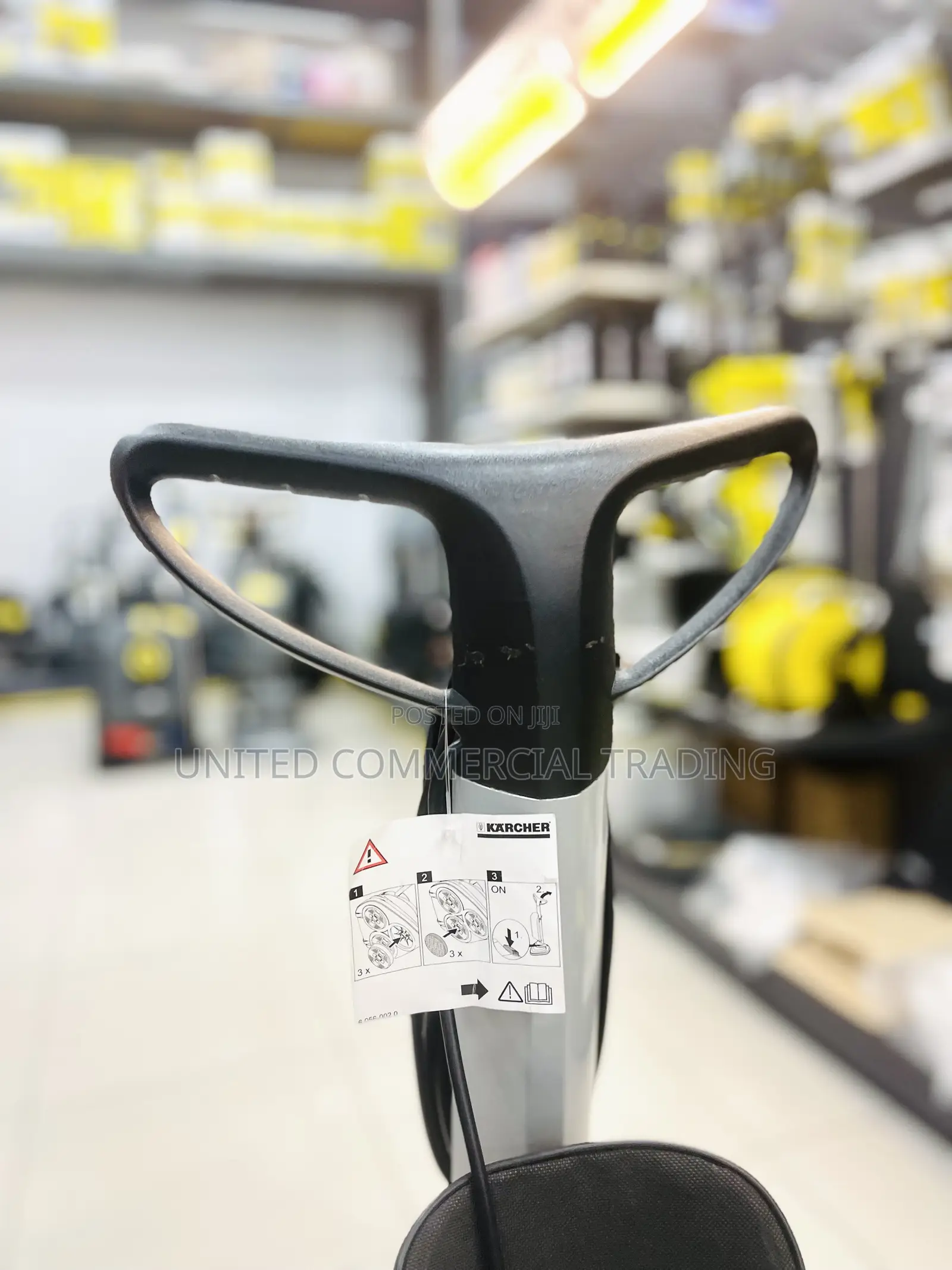 Vacuum Floor Polisher