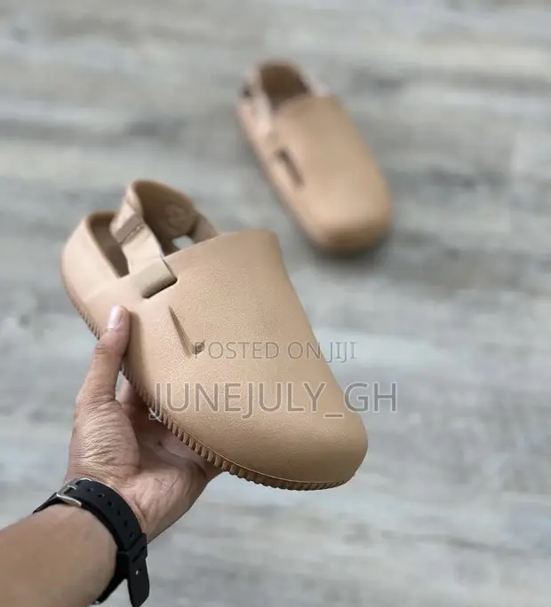 Nike Calm Mule Crocs/Slides Brown in Tema Metropolitan Shoes