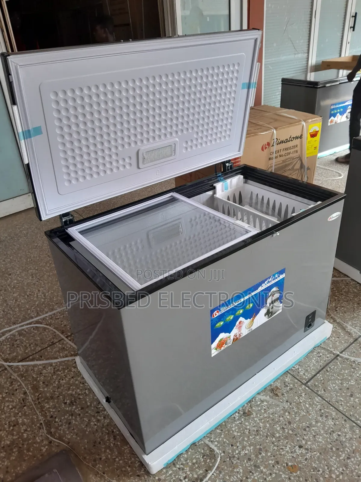 Binatone Durable Chest Freezer 327 Litres