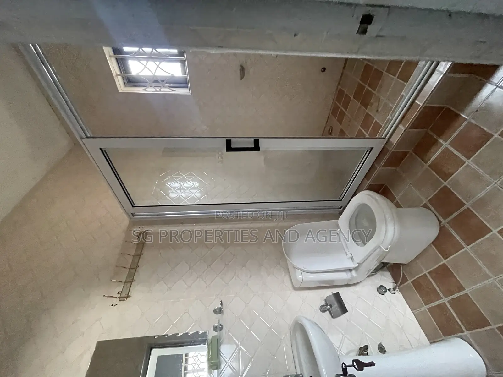 2bdrm Apartment in Lashibi, Spintex for rent