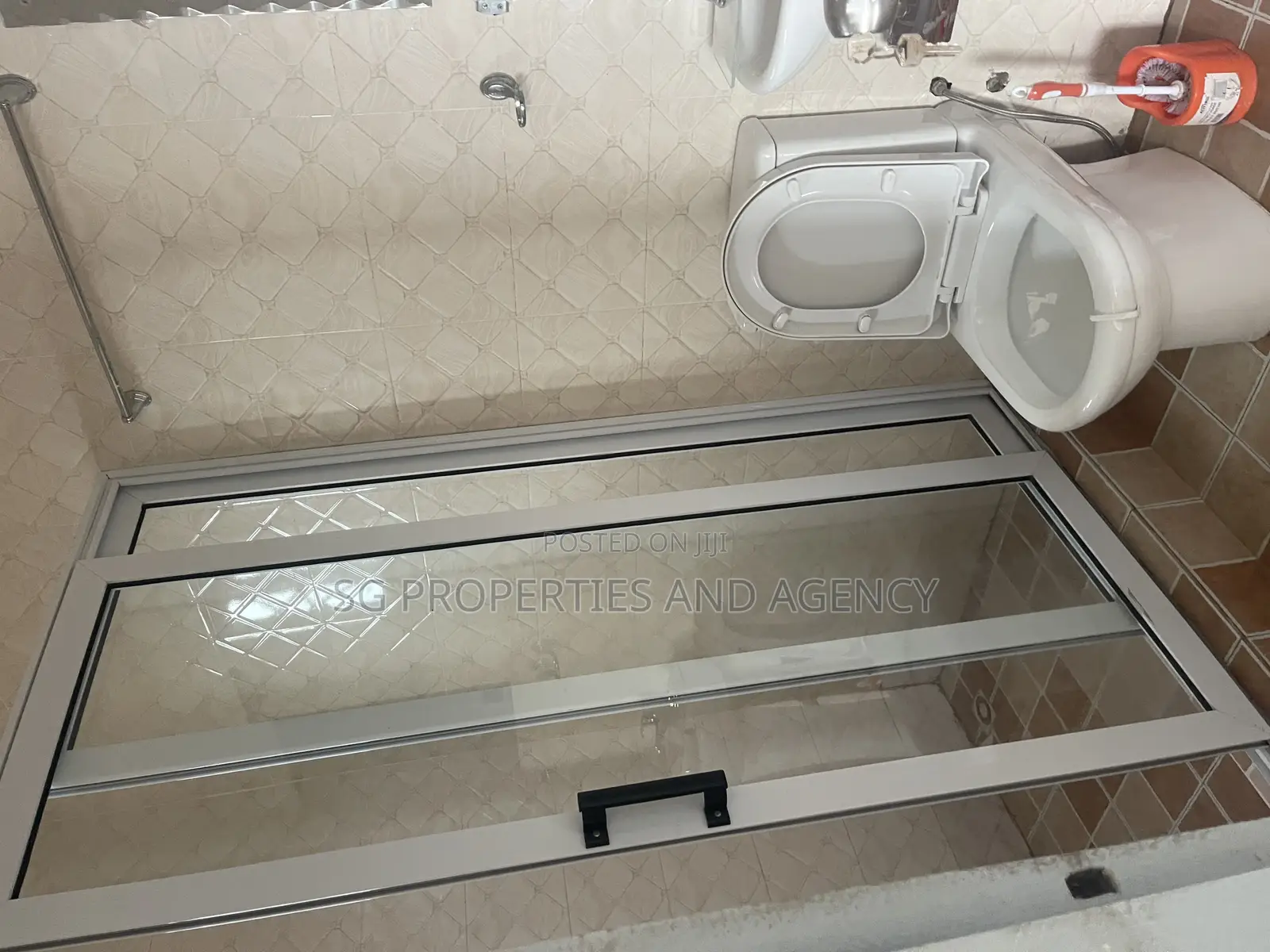 2bdrm Apartment in Lashibi, Spintex for rent