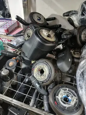 All Kinds of Mercedes-Benz Horn Plate