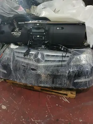 Mercedes-Benz C300 Front Cut