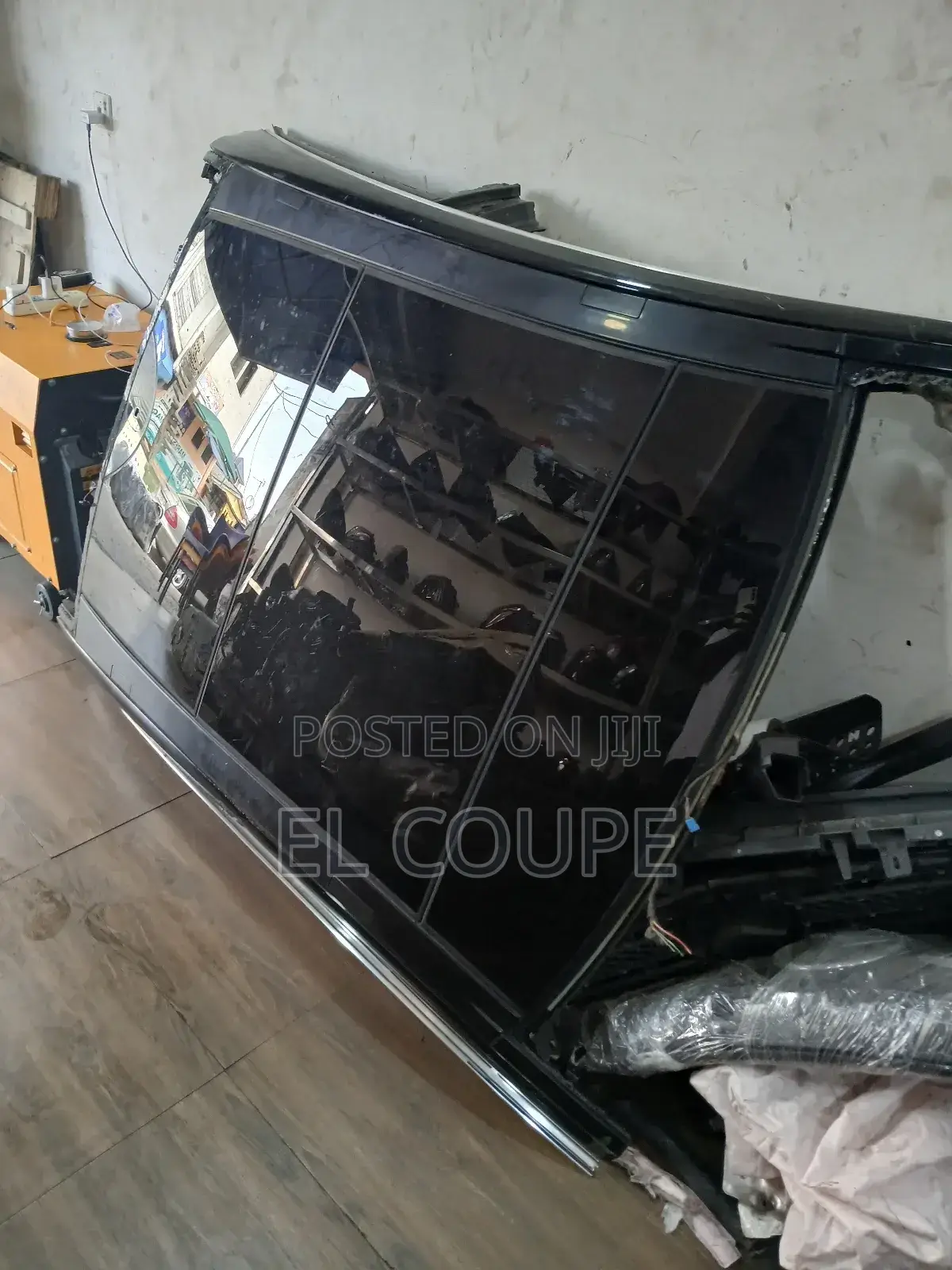 All Kinds of Mercedes Benz Top Cut