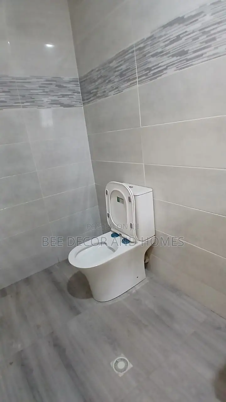 4bdrm Mansion in Bee Decor & Homes, East Legon for sale