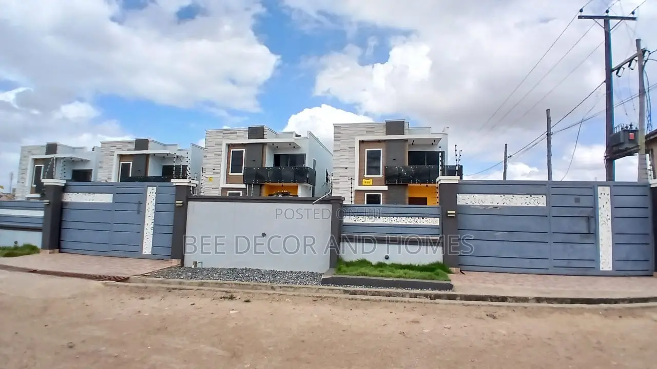 4bdrm Mansion in Bee Decor & Homes, East Legon for sale