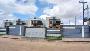 4bdrm Mansion in Bee Decor & Homes, East Legon for sale