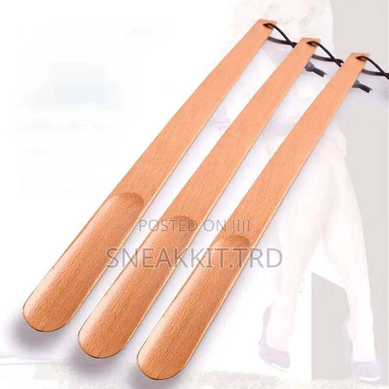 Wooden Shoe Horn 54cn