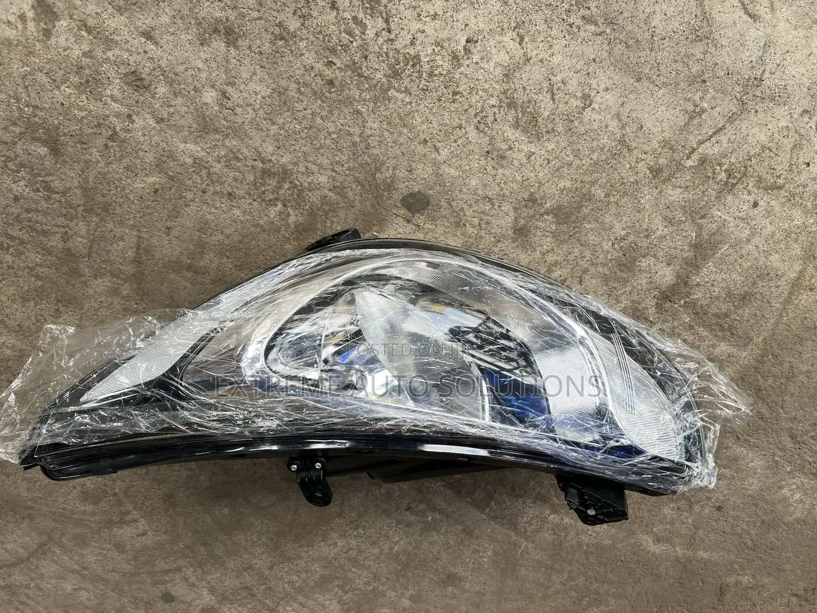 Hyundai Accent 2015 Headlights