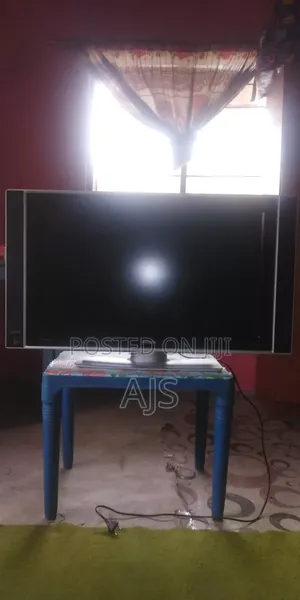 Nice Philips Flattv Analog 32inches For Sale