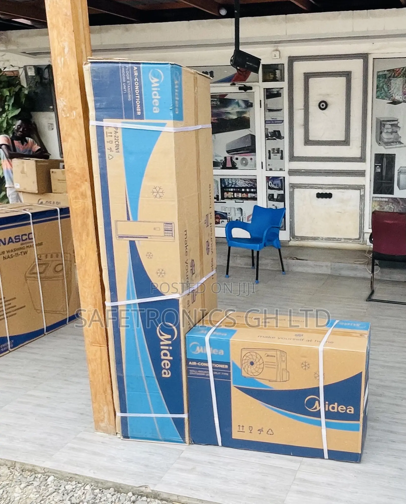 “ Long Lasting Floor Standing Split Type 3.0 HP White AC 