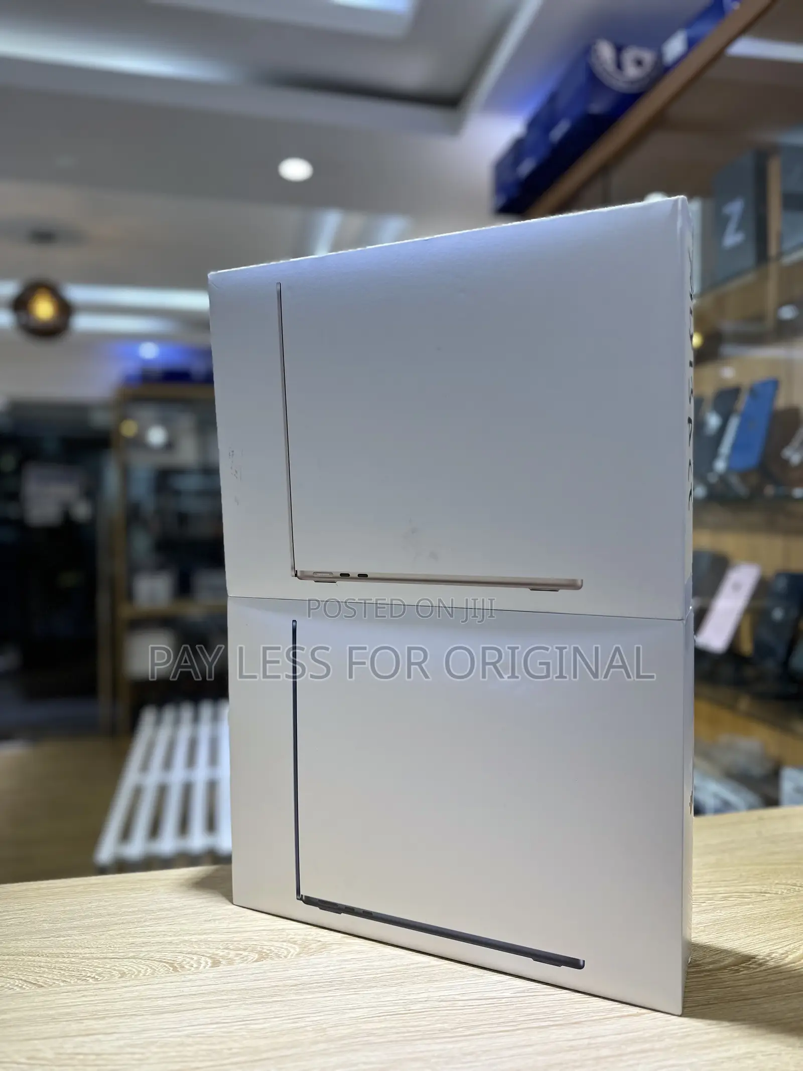 New Laptop Apple MacBook Air 2023 M2 8GB Apple M2 SSD 256GB