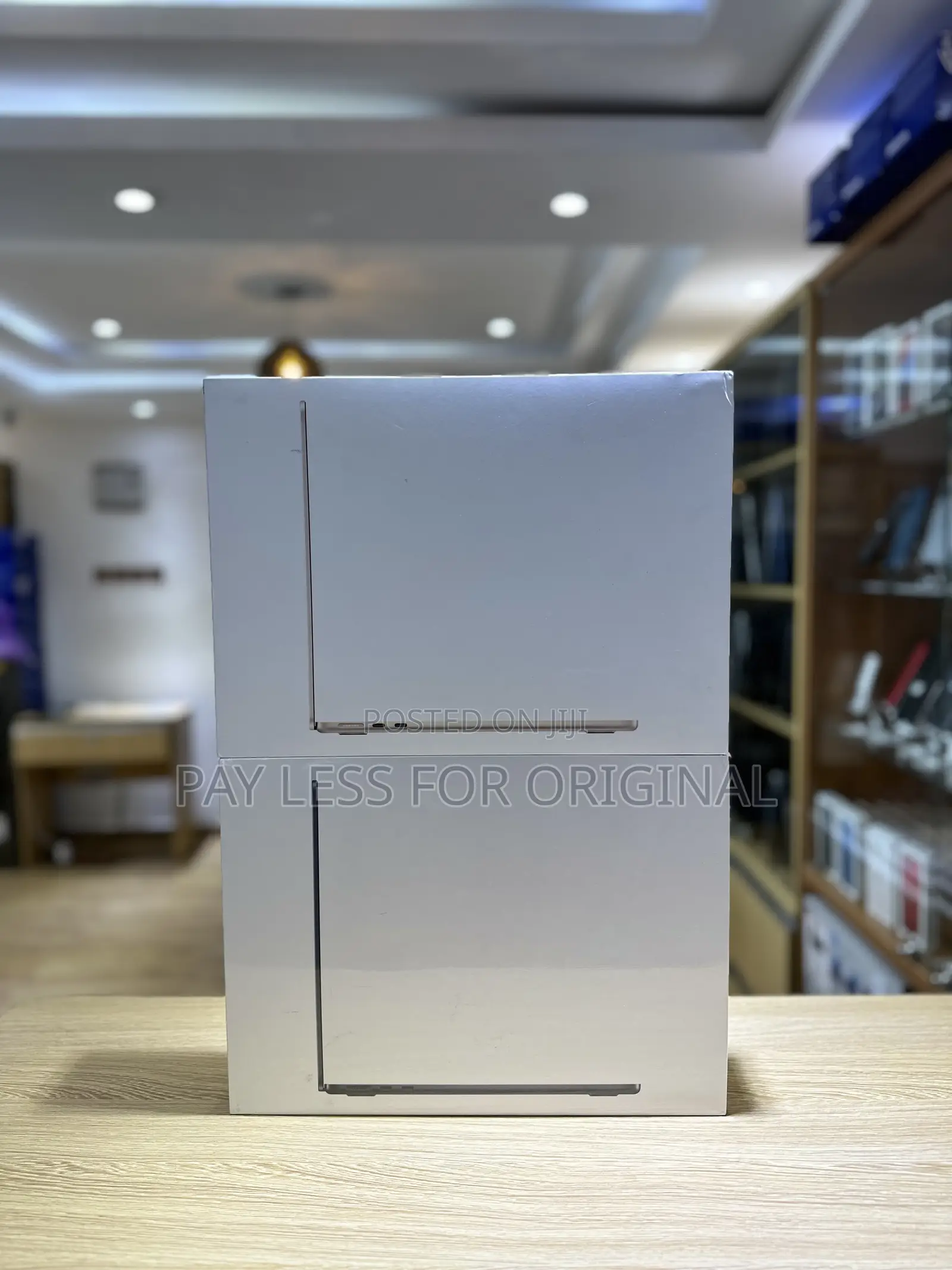 New Laptop Apple MacBook Air 2023 M2 8GB Apple M2 SSD 256GB