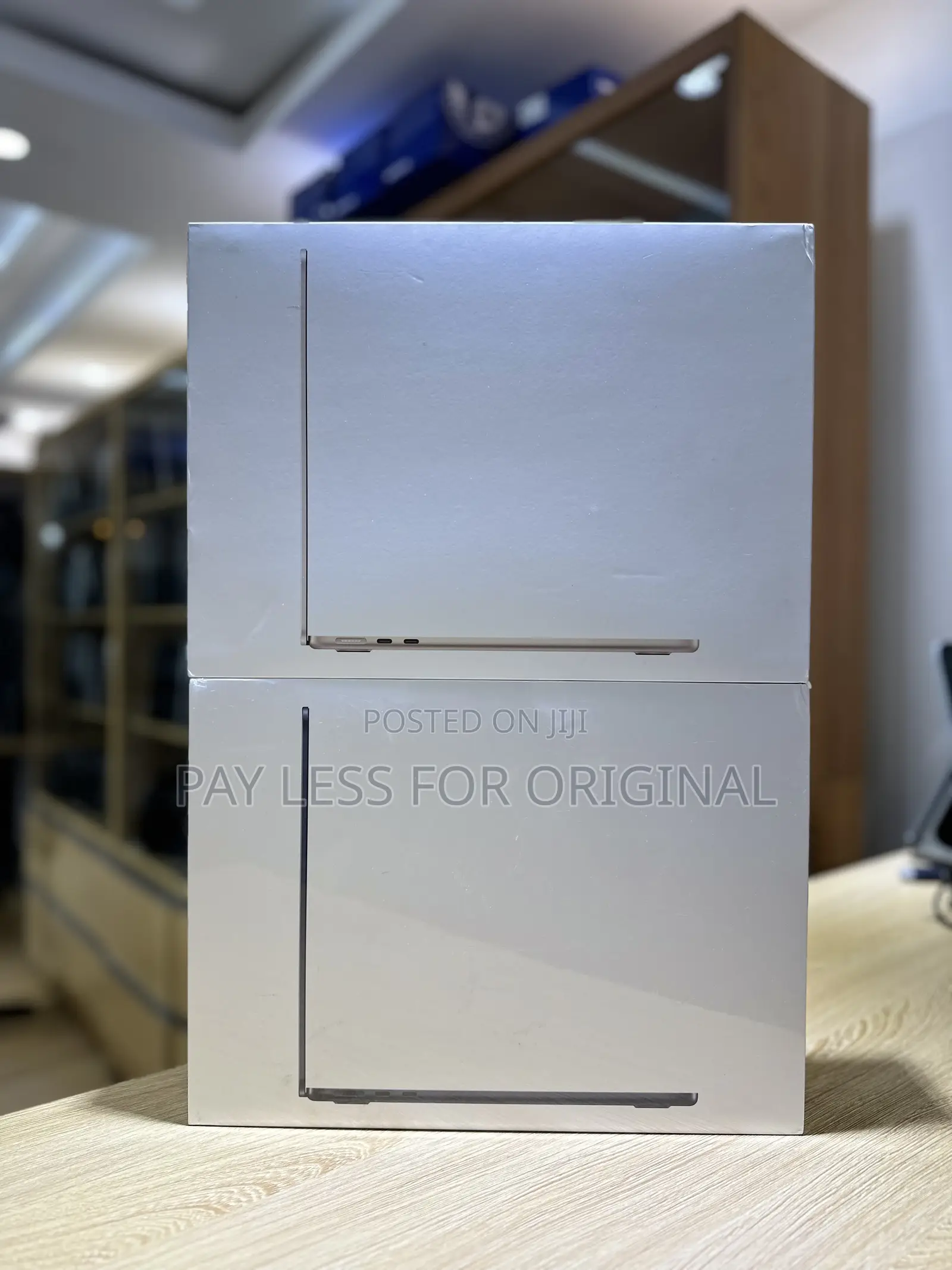 New Laptop Apple MacBook Air 2023 M2 8GB Apple M2 SSD 256GB