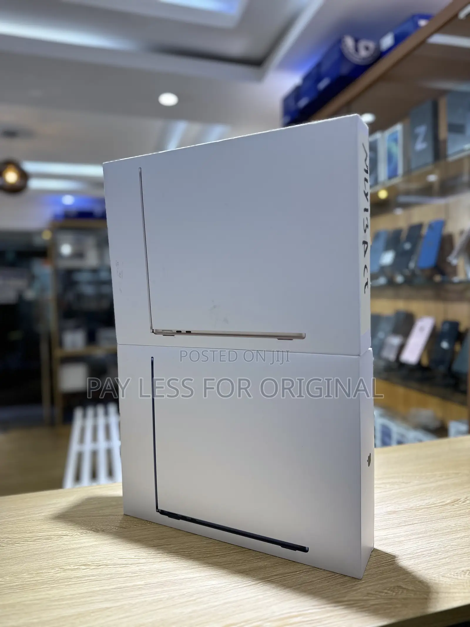 New Laptop Apple MacBook Air 2023 M2 8GB Apple M2 SSD 256GB