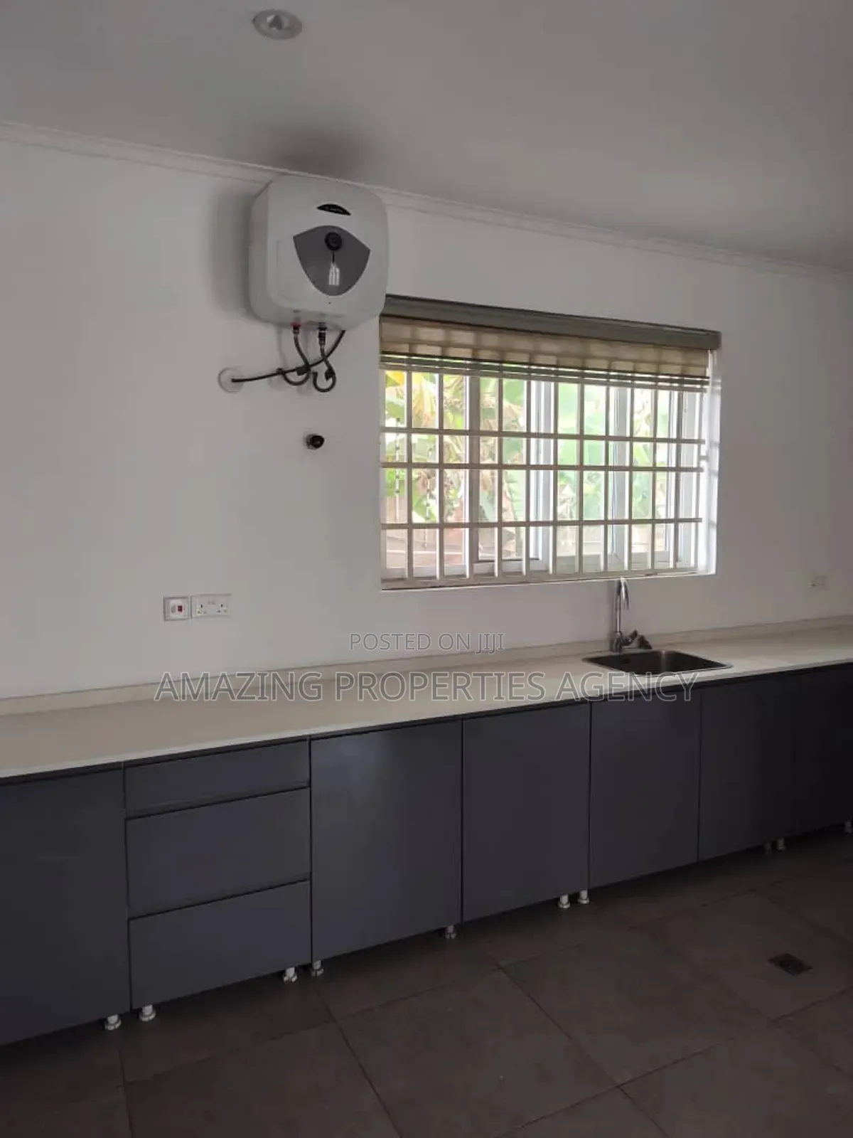 3bdrm House in North Industrial Area for rent