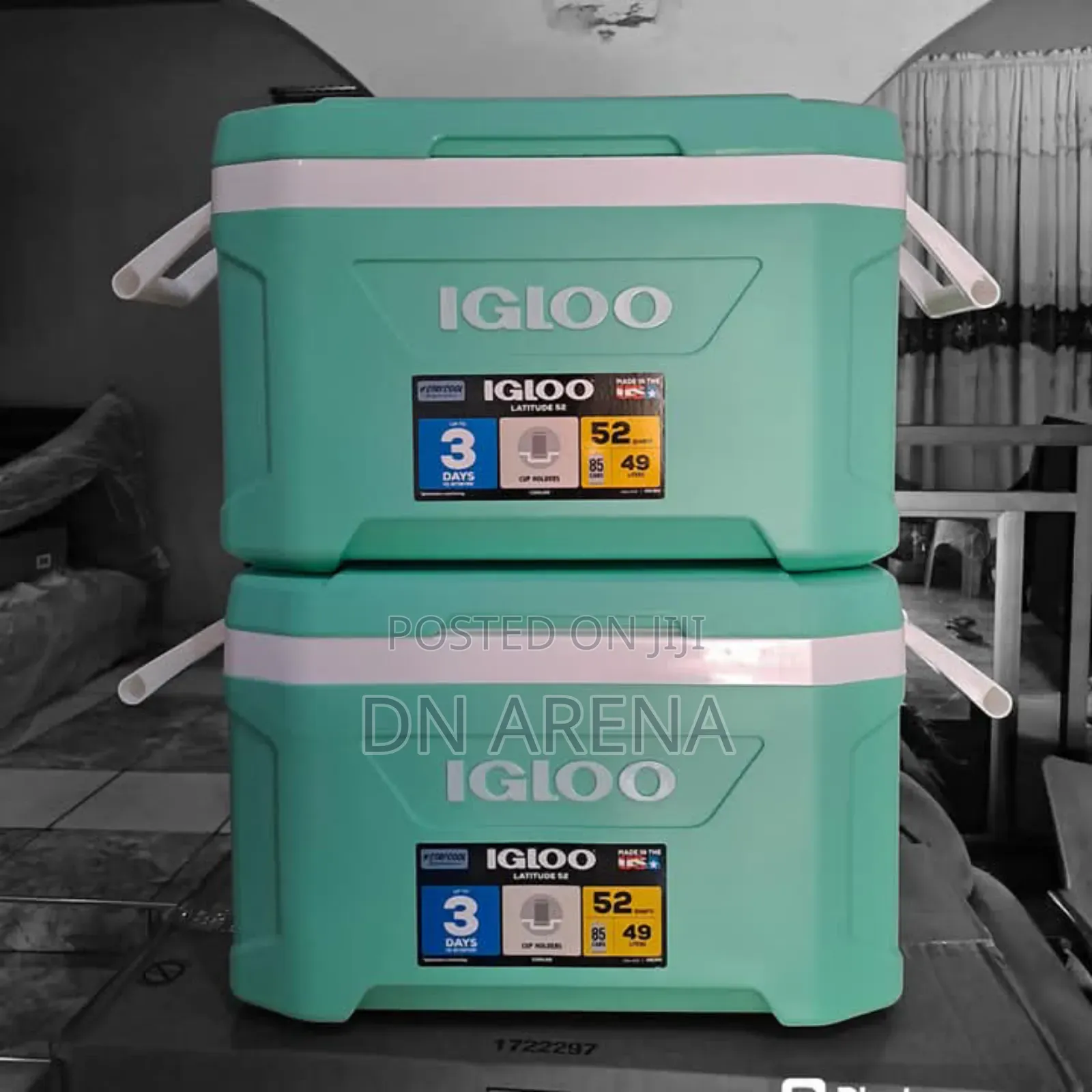 Igloo 52/50 Quart Ice Cooler Box