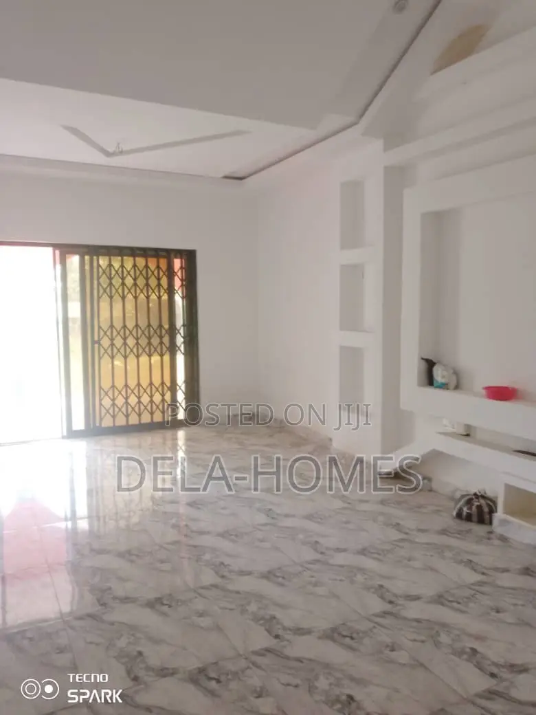 2bdrm Apartment in Lakeside Estate, Ashaley Botwe for rent