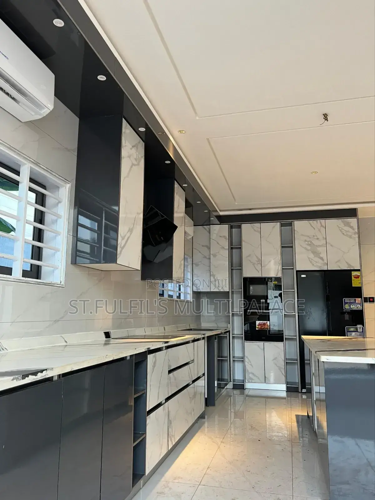 5bdrm House in Adenta Barrier for sale