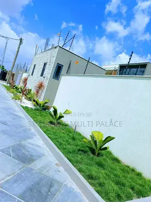 5bdrm House in East Legon American for sale