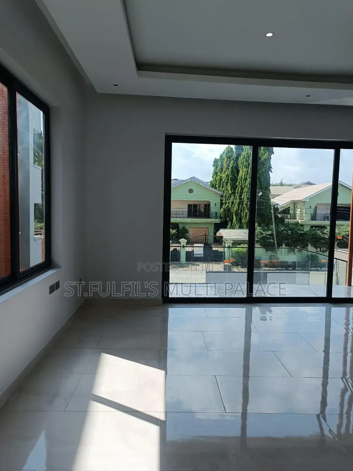 5bdrm House in East Legon American for sale