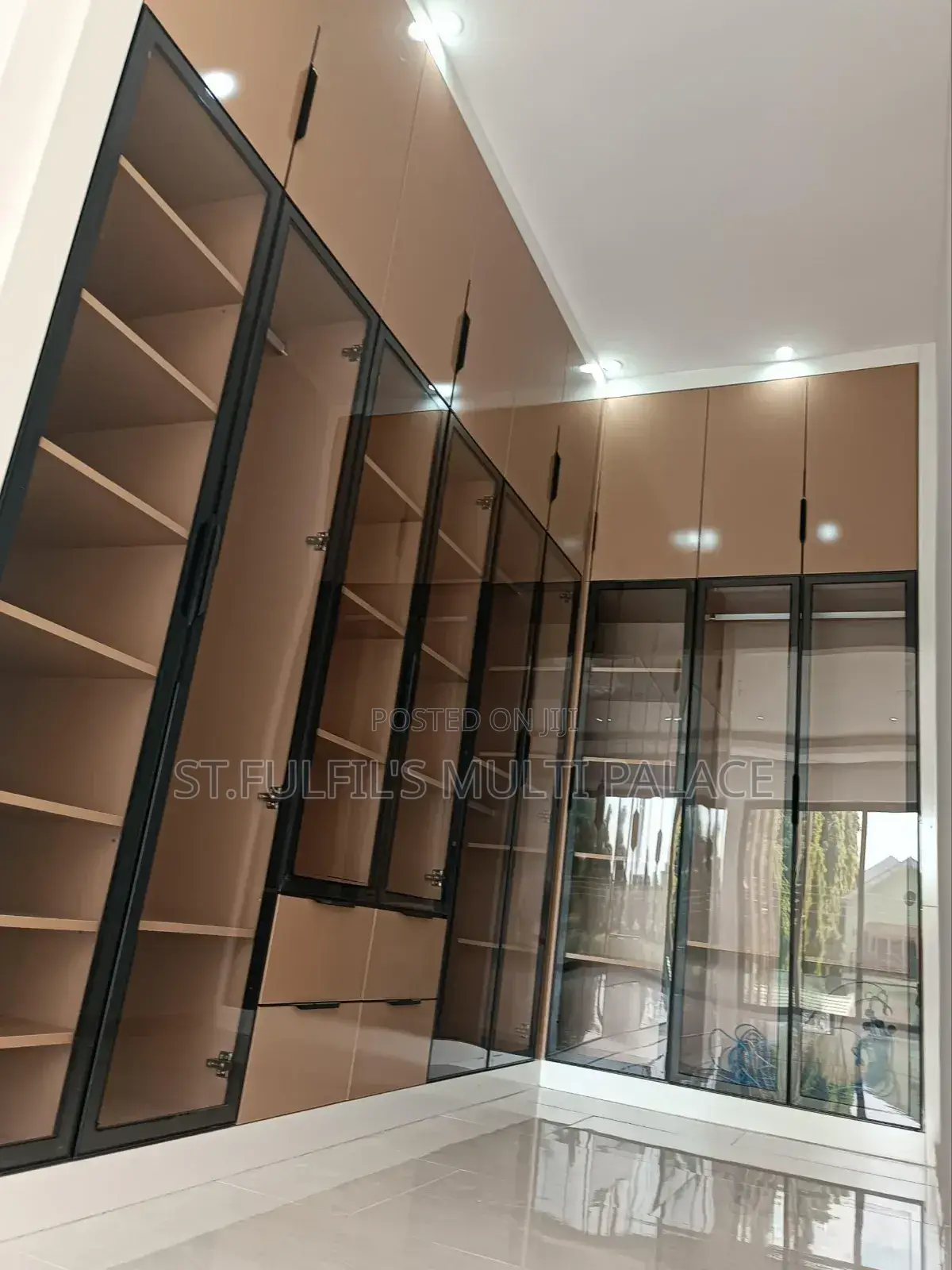 5bdrm House in East Legon American for sale