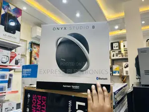 Harman Kardon Onyx Studio 8