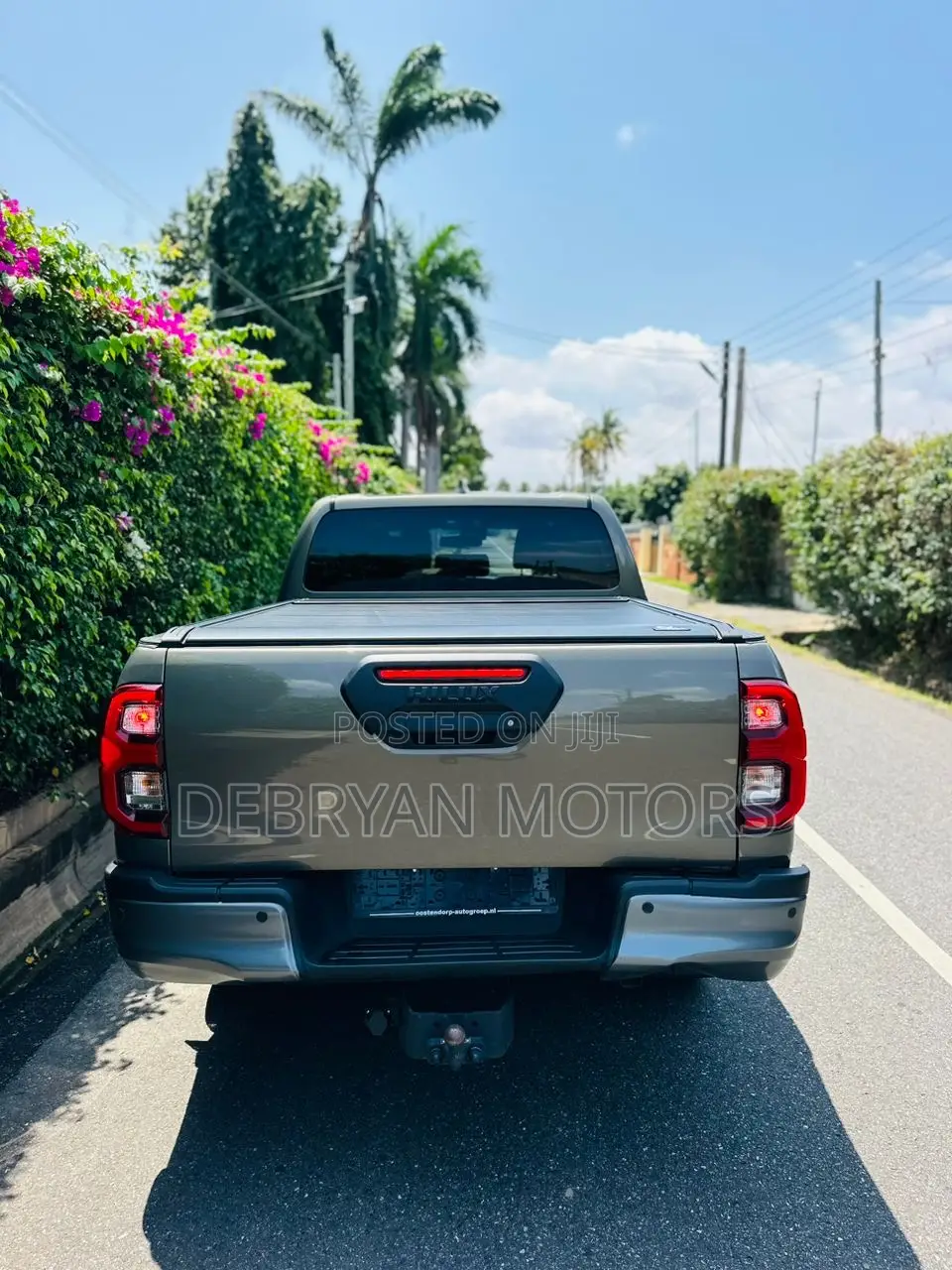 Toyota Hilux 2023 Gray